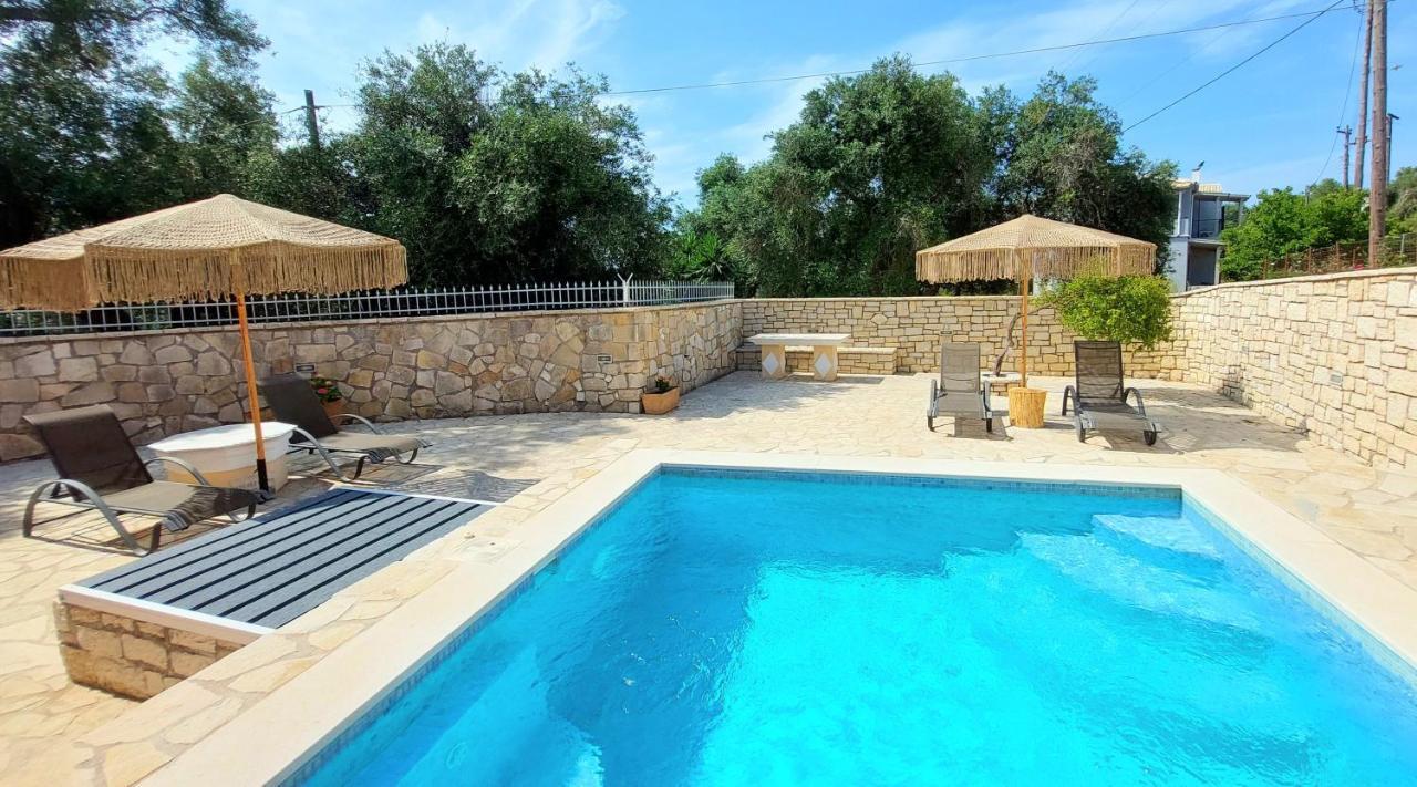 Electra Villa & Pool Studios Гайос Екстериор снимка